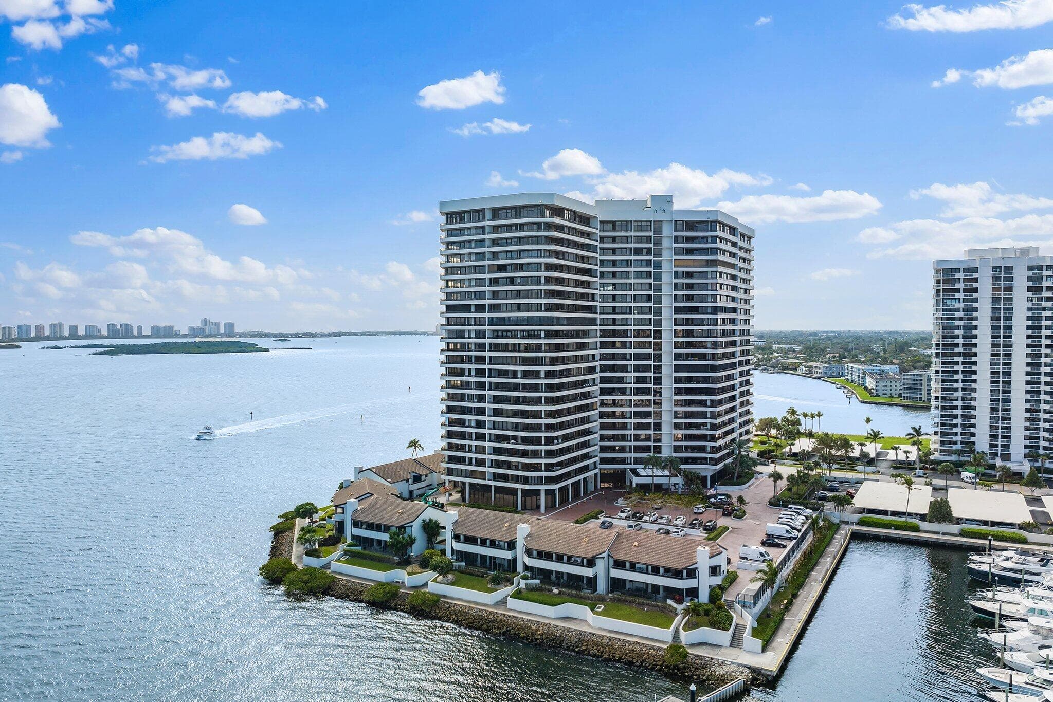 100 Lakeshore Drive 457, North Palm Beach, FL 33408, Unit 457 - Photo 3