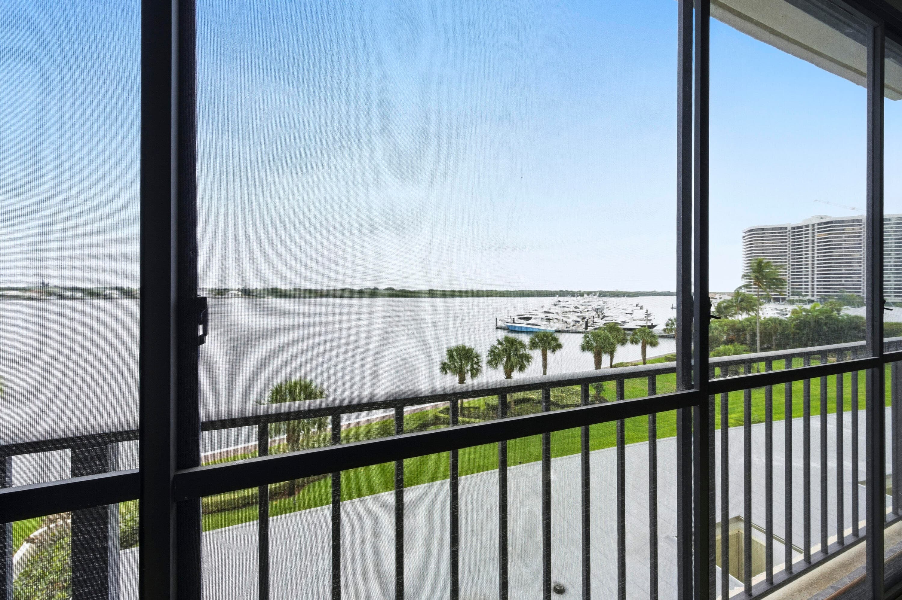 126 Lakeshore Drive 526, North Palm Beach, FL 33408, Unit 526 - Photo 3