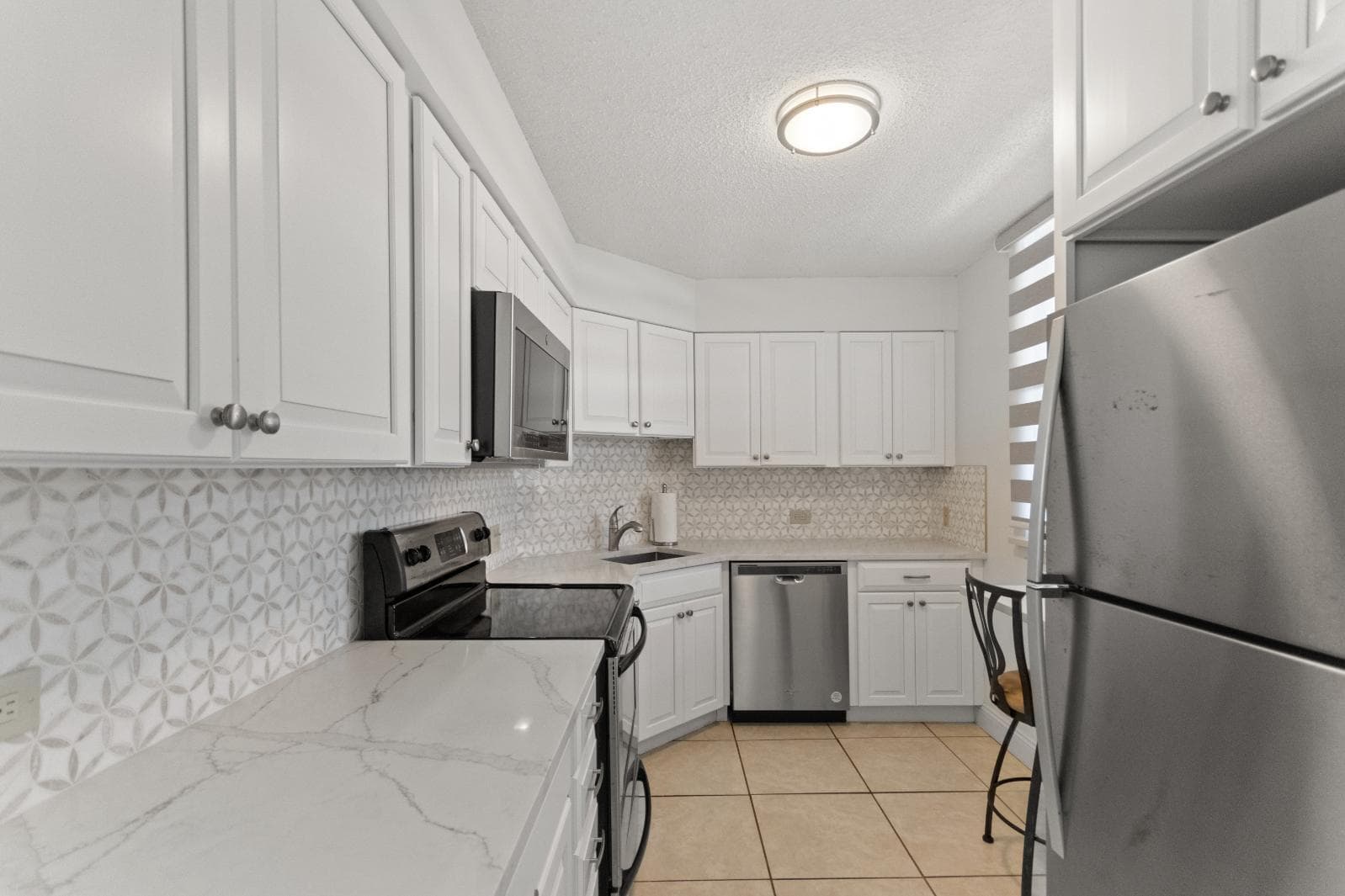 136 Lakeshore Drive 711, North Palm Beach, FL 33408, Unit 711 - Photo 5