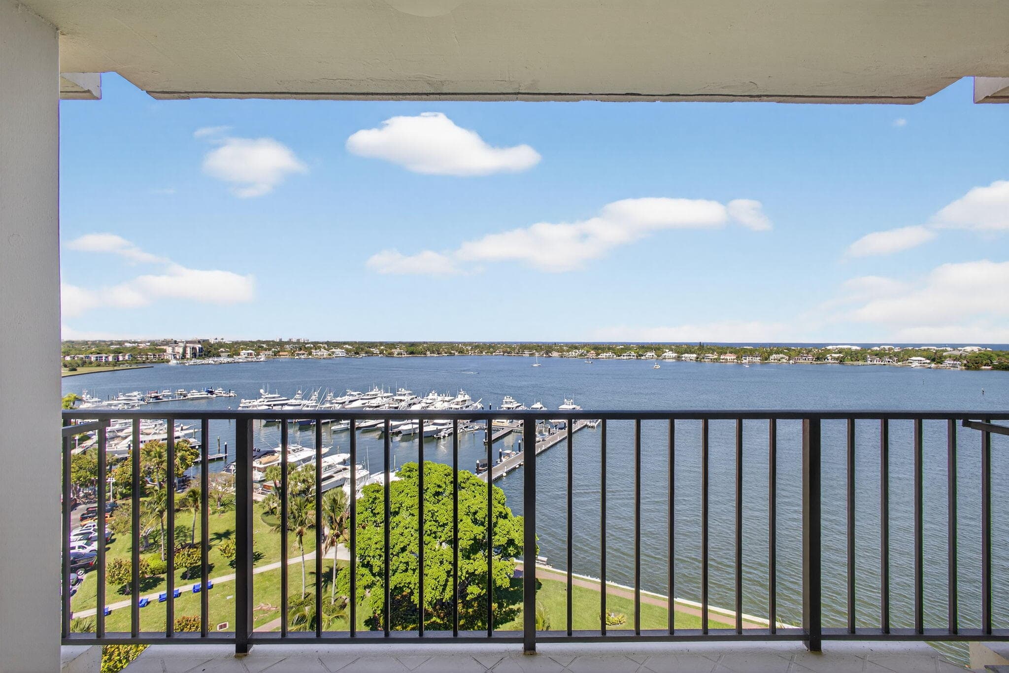 134 Lakeshore Drive T14, North Palm Beach, FL 33408, Unit T14