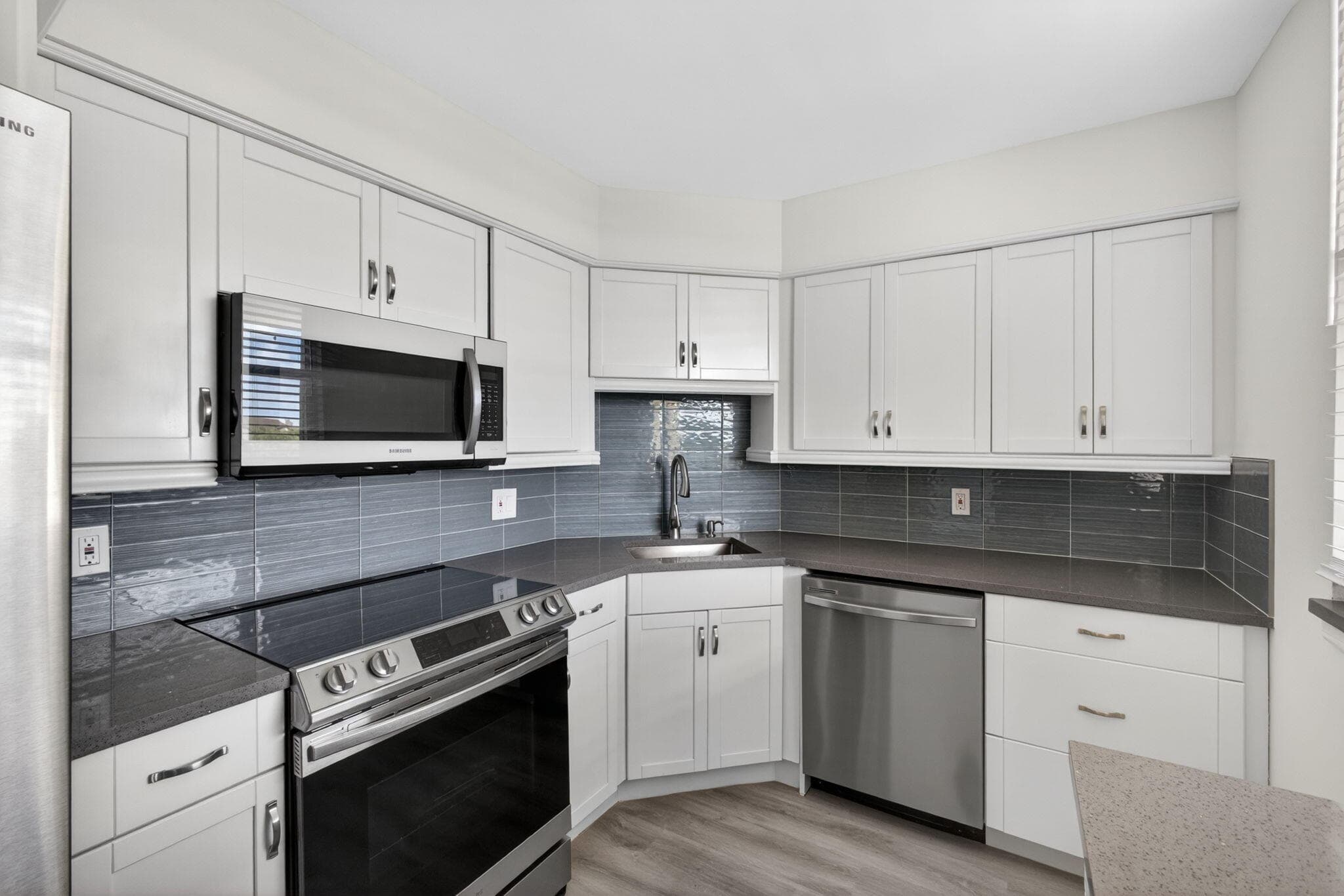 136 Lakeshore Drive 511, North Palm Beach, FL 33408, Unit 511 - Photo 5