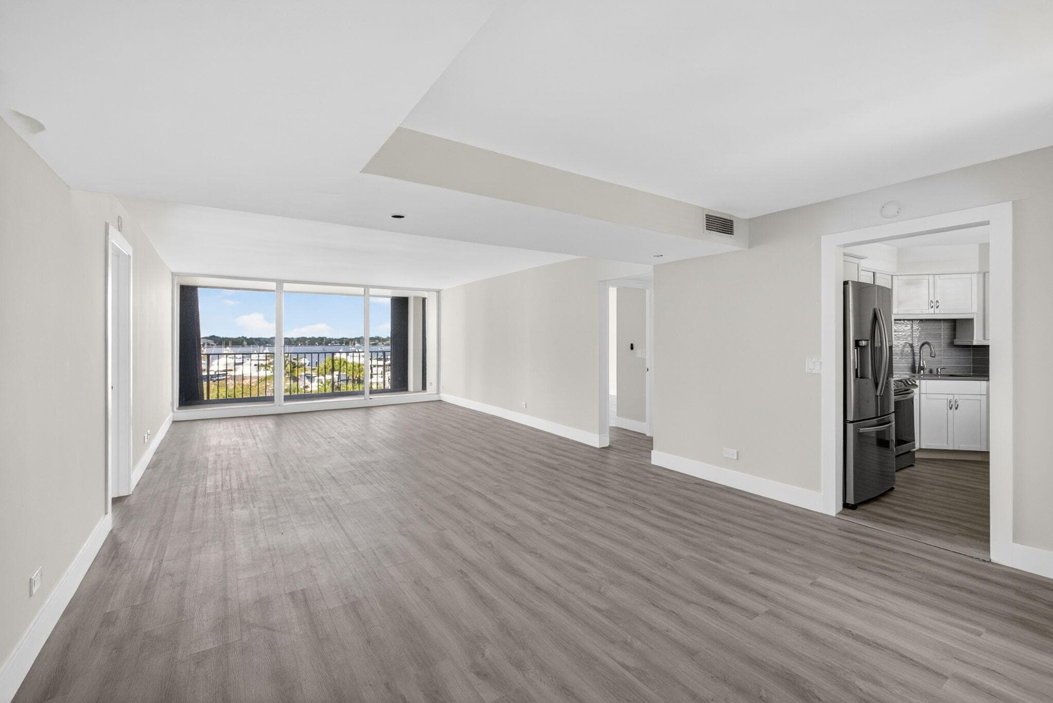 136 LAKESHORE Drive 511, North Palm Beach, FL 33408, Unit 511