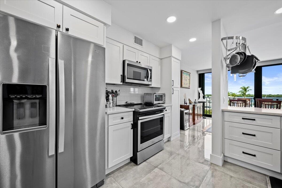 120 Lakeshore Drive 4360, North Palm Beach, FL 33408, Unit 4360 - Photo 2