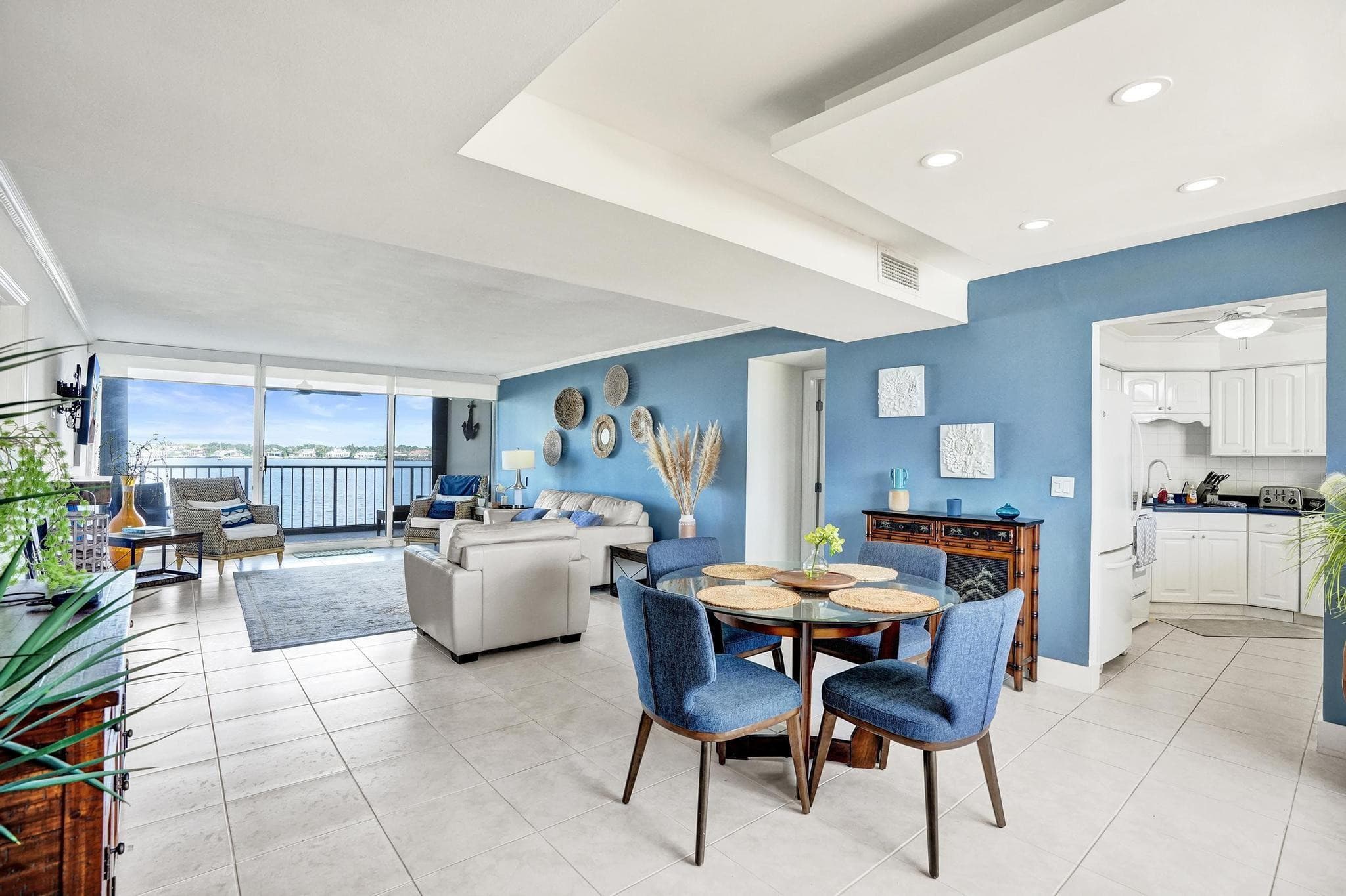 132 Lakeshore Drive 317, North Palm Beach, FL 33408, Unit 317 - Photo 5
