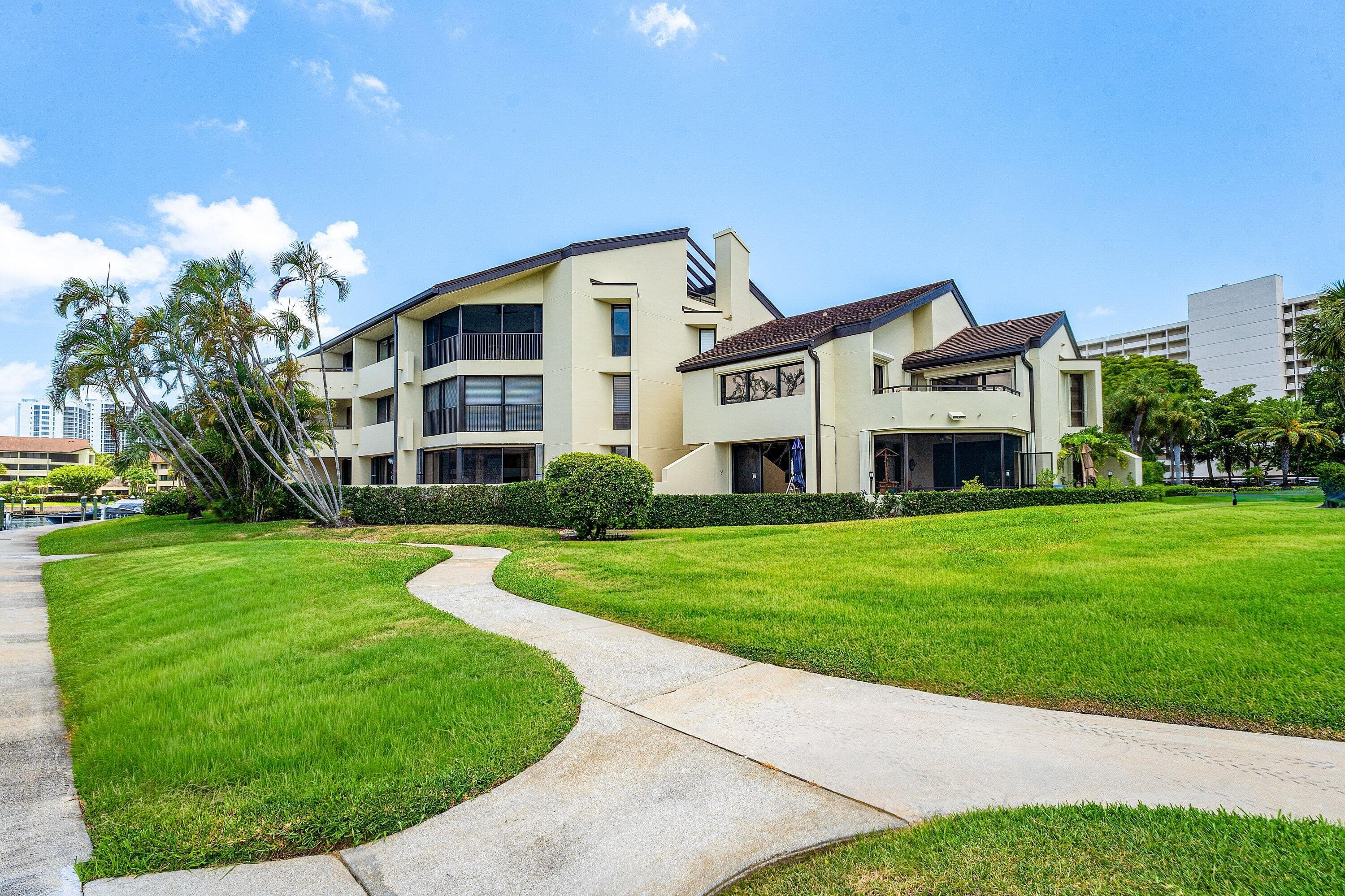 1125 E Marine Way E J3l, North Palm Beach, FL 33408, Unit J3l - Photo 2