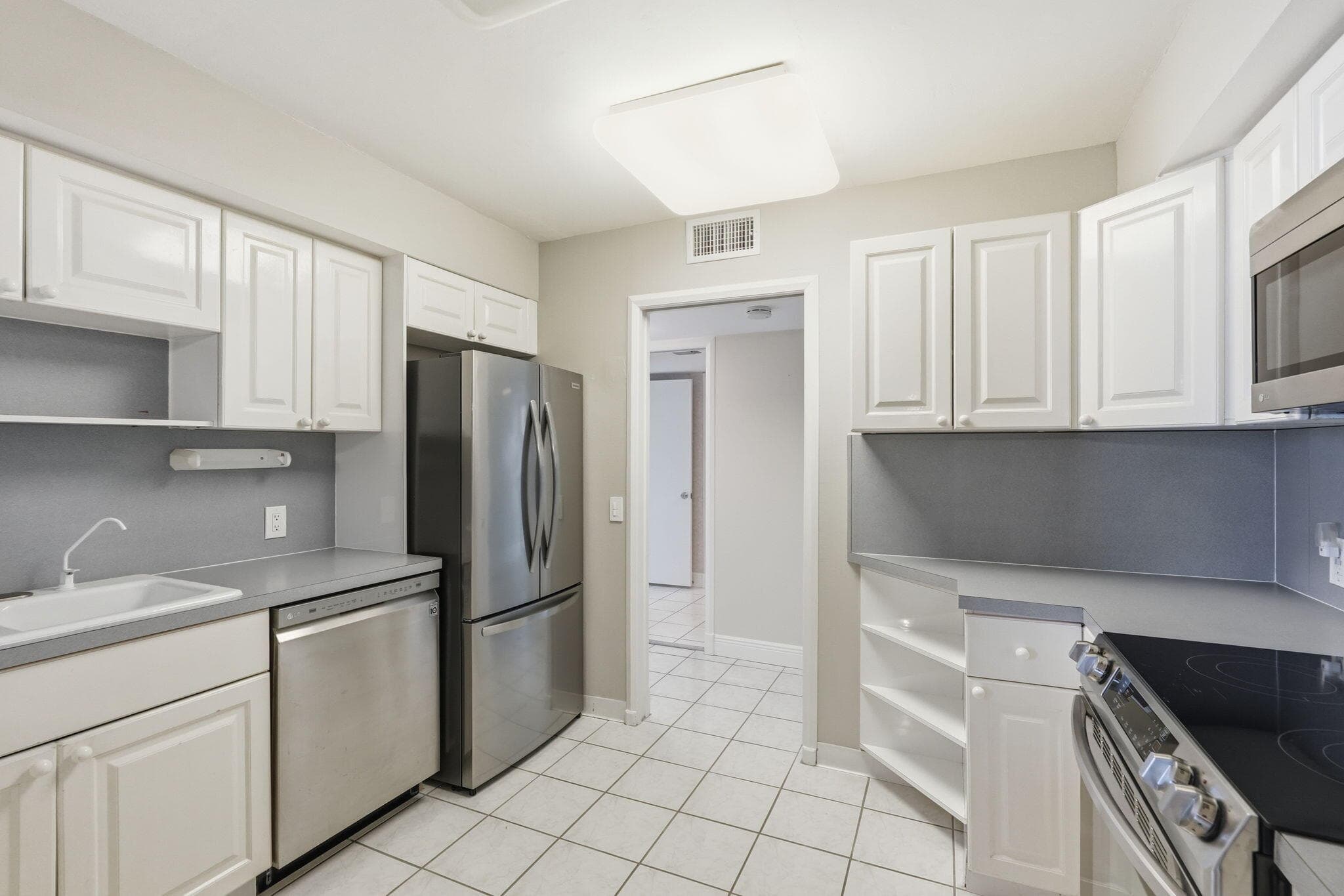 124 Lakeshore Drive 8280, North Palm Beach, FL 33408, Unit 8280 - Photo 3