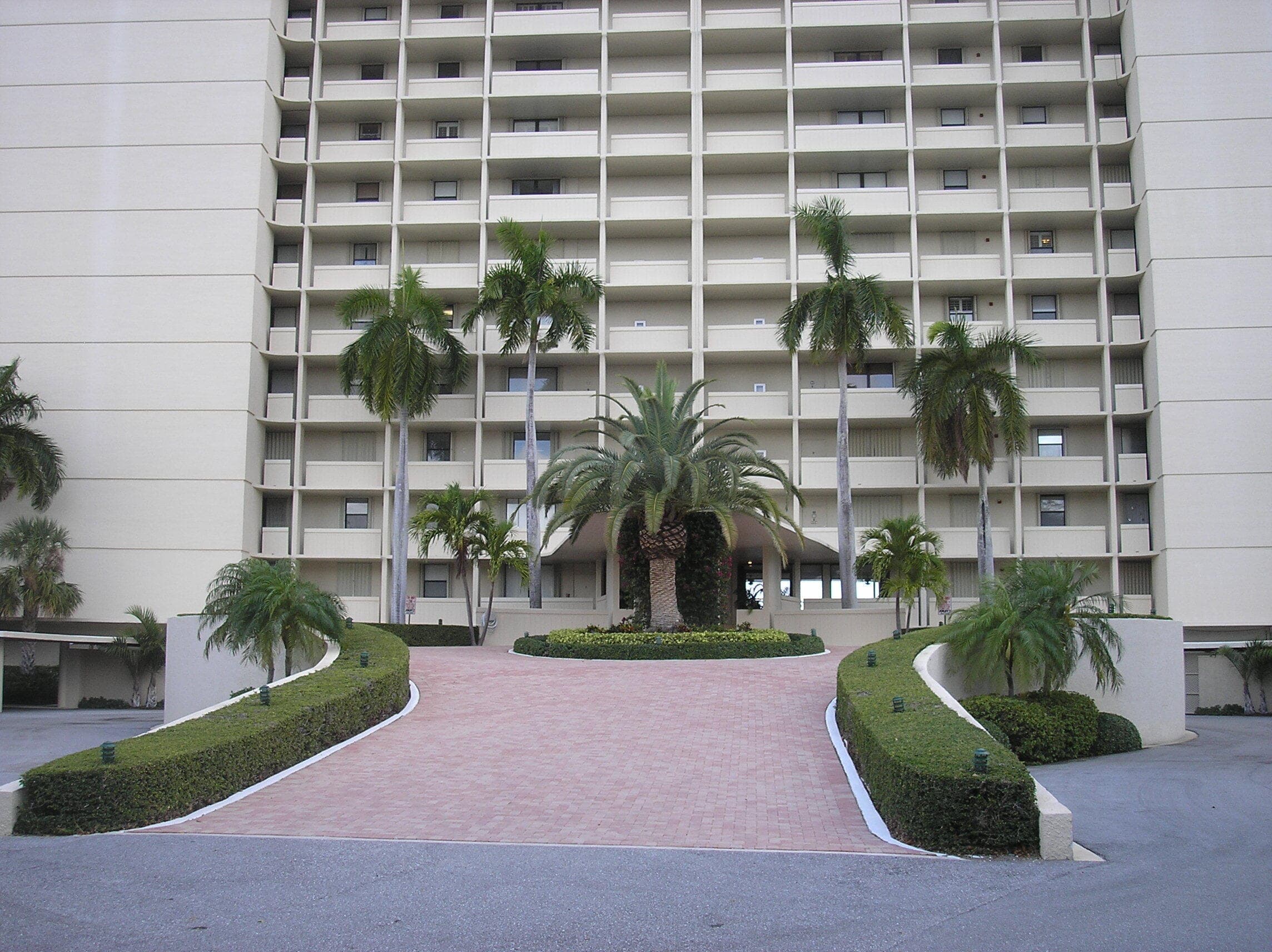 130 LAKESHORE Drive 322, North Palm Beach, FL 33408, Unit 322 - Photo 1
