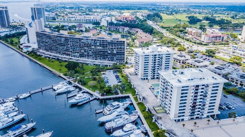 1200 Marine Way 504, North Palm Beach, FL 33408, Unit 504 - Photo 4